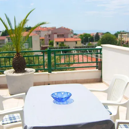 Jarak Center Makarska