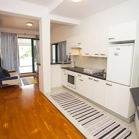 Apartment Jarak Center *