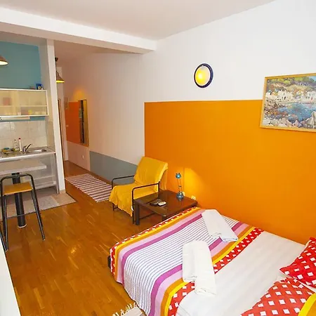 Apartment Jarak Center *
